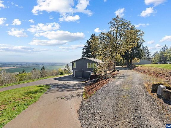 2nd image of 3700 Eagle Crest Rd NW