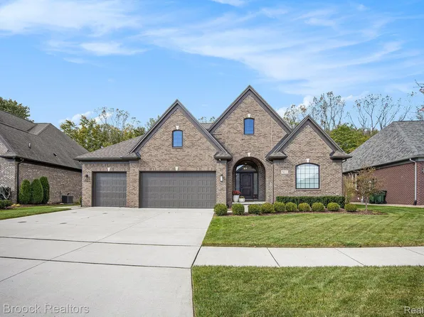54311 Lawson Creek Dr, Shelby Township, MI 48316