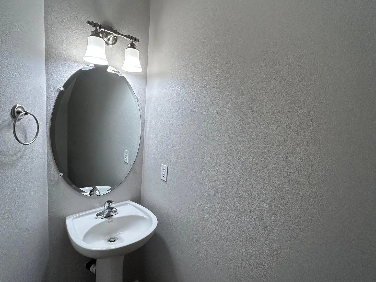 3 bed, 1580 sqft, $2,200 — Photo 4