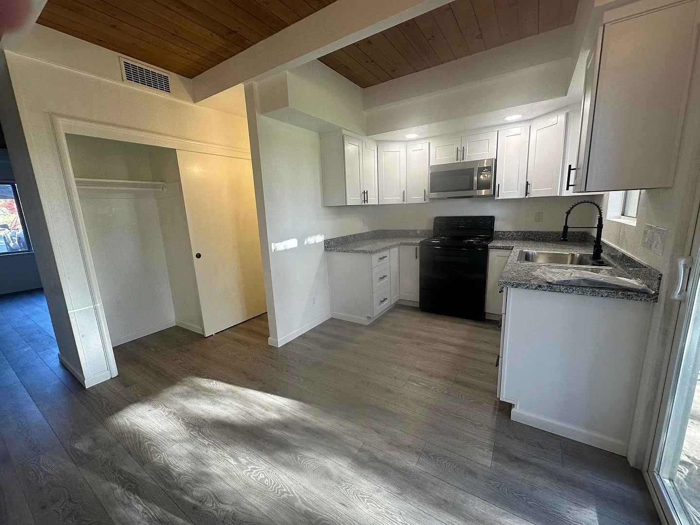 71 Grand Avenue #1 - #4, Oroville — Photo 2