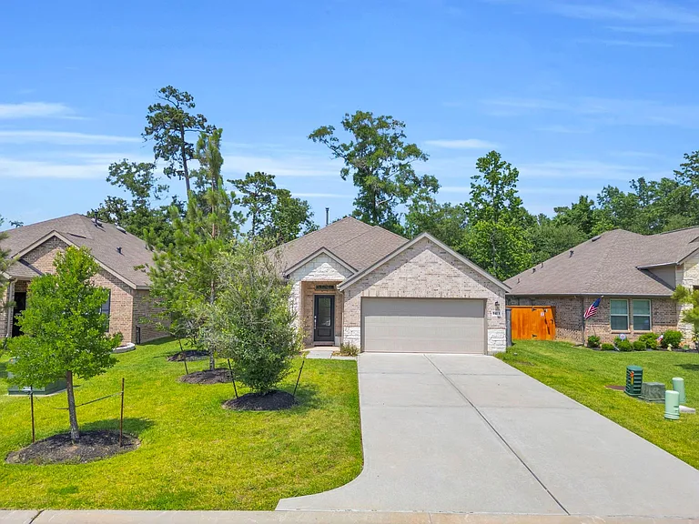 1413 Cantabria Ct — Photo 24