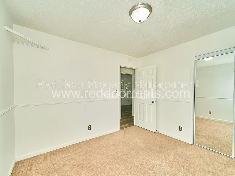 5422 Greenfield Ave — Photo 12