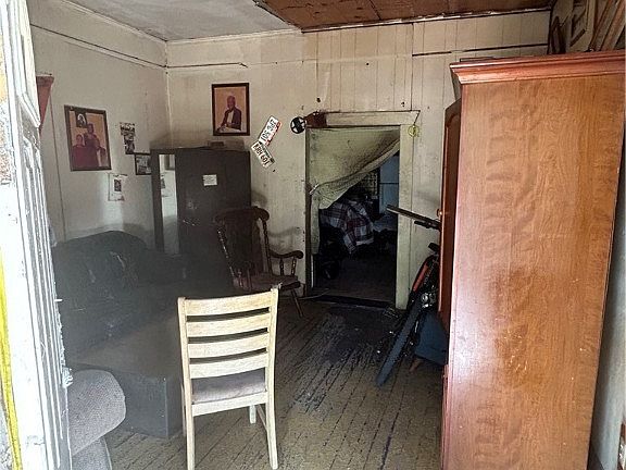 5th image of 2116 N May Ave