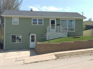 1123 11th Ave, Belle Fourche, SD 57717
