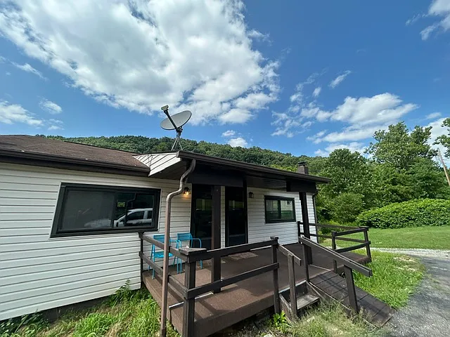 105 Ecker Ln #1 — Photo 8