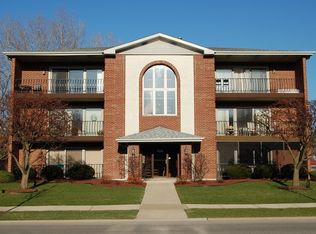 14541 S Ravinia Ave APT 3D, Orland Park, IL 60462