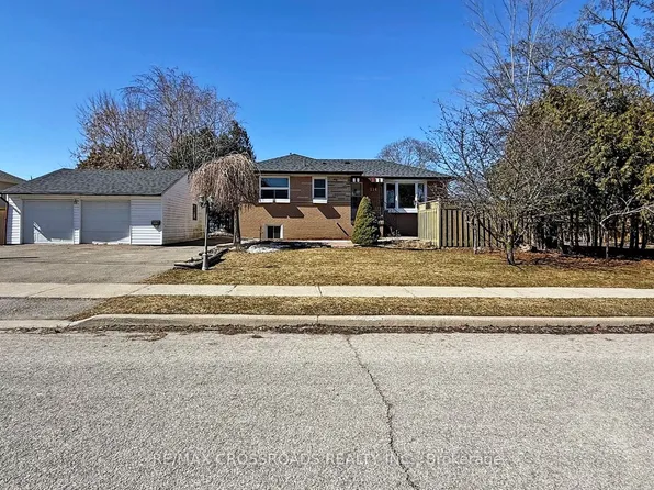 234 Sussex Ave, Richmond Hill, ON L4C 2G4