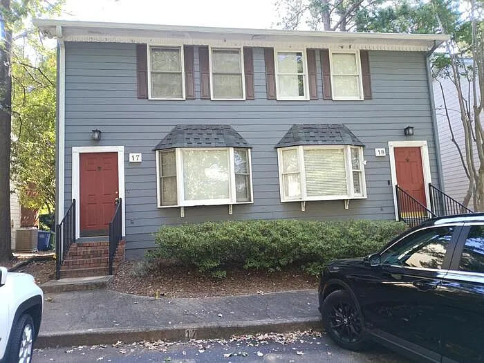 17 Holly Downs Ct NW
