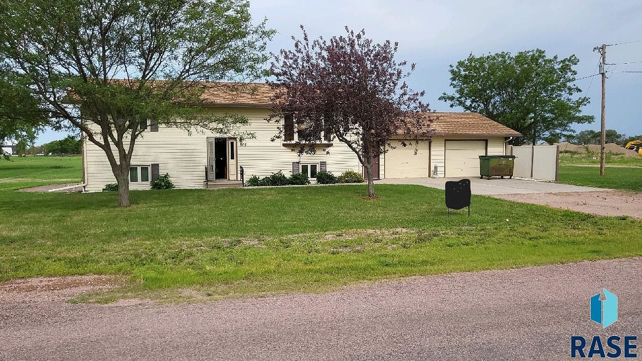303 S Kimball St, Plankinton, SD 57368 MLS 22307407 Zillow