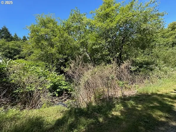 S Marine Dr, Rockaway Beach, OR 97136