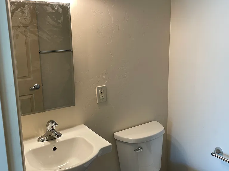 2545 E Spring St #3 — Photo 13