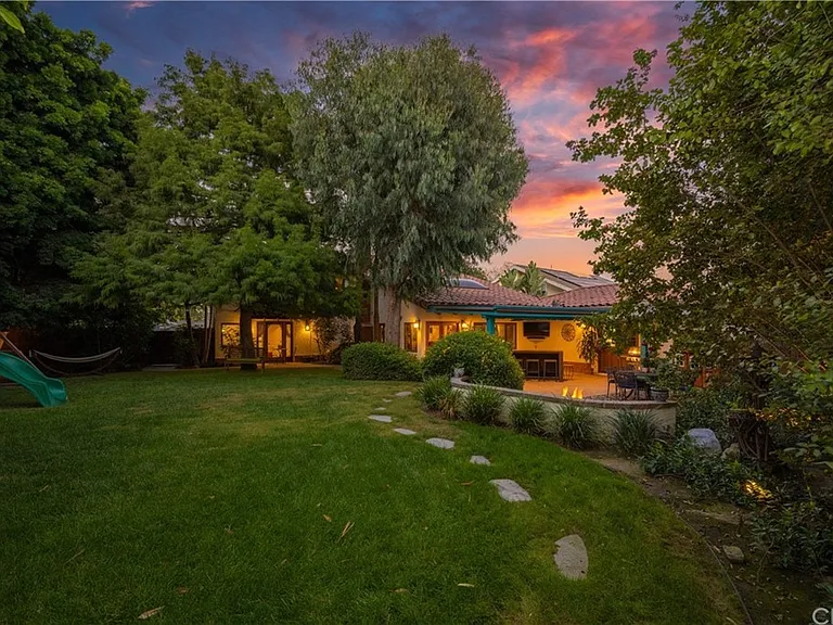 1337 Vuelta Grande Ave — Photo 44