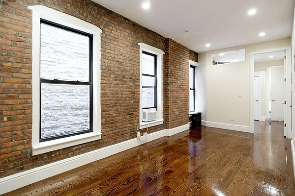 Rented by Compass | media 33