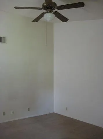 2 bed, 1.0 bath, 881 sqft, $1,295 — Photo 3