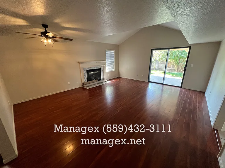 509 E Alluvial Ave #105 — Photo 4