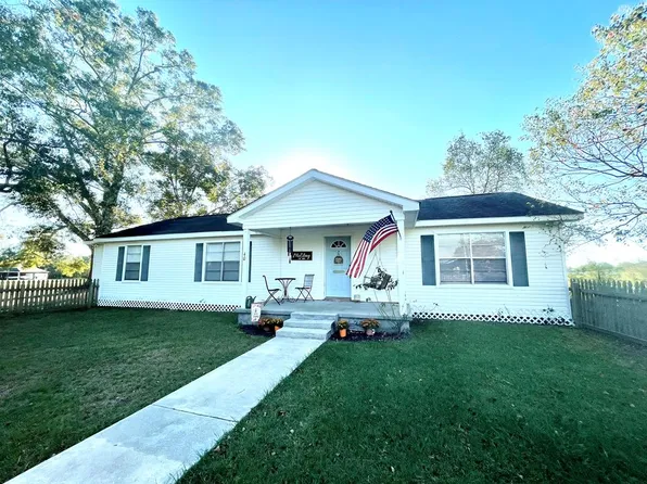 40 Lee Preston Mitchell Rd #A, Picayune, MS 39466
