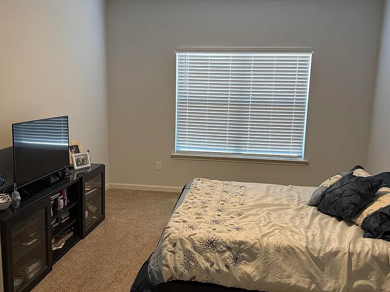 7968 Hickory Meadows Rd — Photo 13