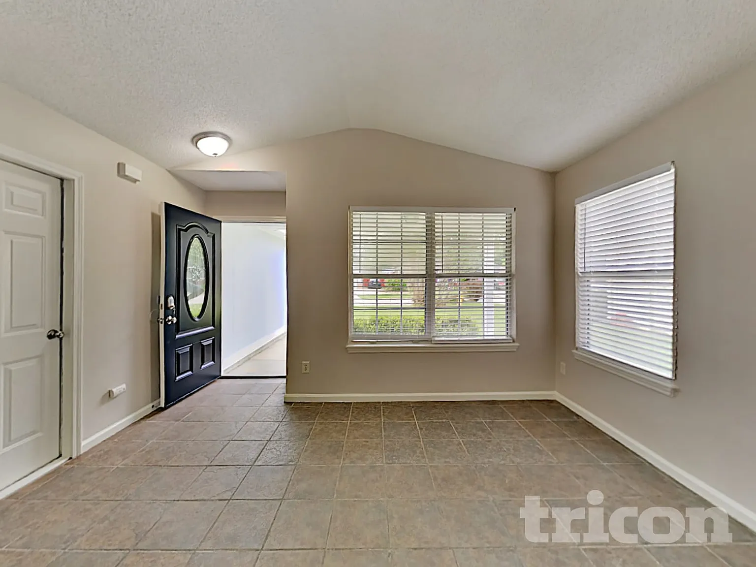 5357 Tessa Terrace Jacksonville FL — Photo 2