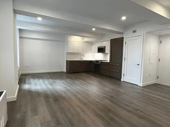 128 Columbia Heights image 2 of 18