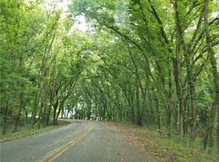 Strichen Ln, Bella vista, AR 72715