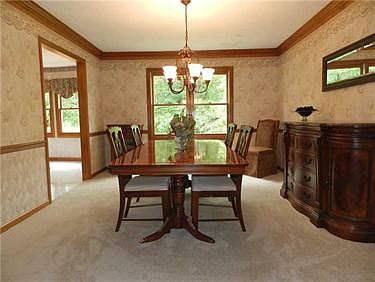 4th image of 211 Crescent Ct