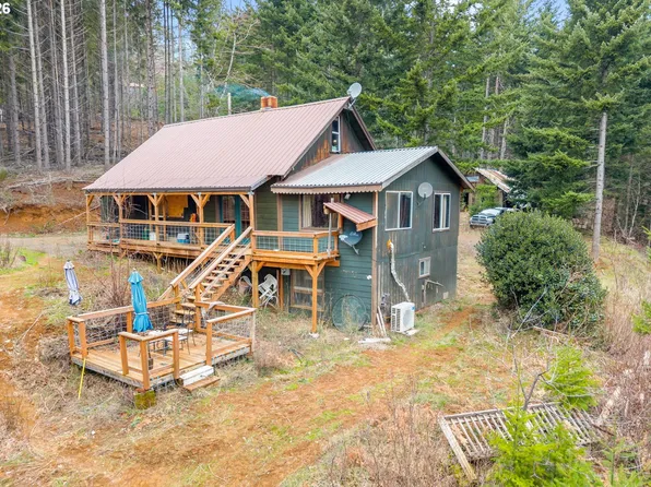 1202 Scoggins Rd, Underwood, WA 98651