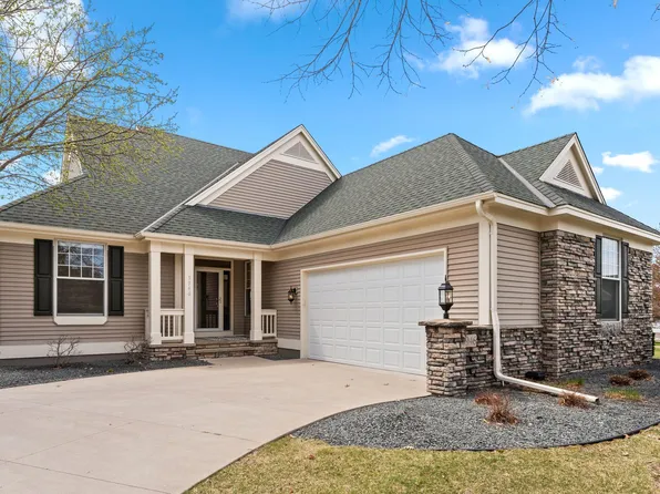 9946 Wellington Ln, Woodbury, MN 55125