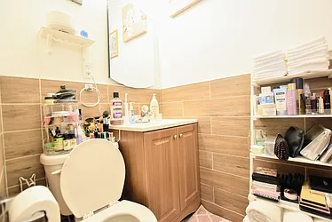 Rented by Dakis Group LLC
