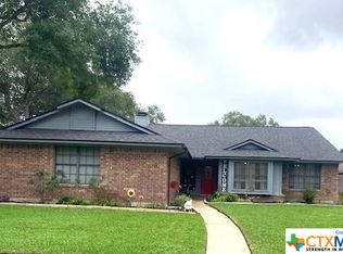 221 Fenway St, Victoria, TX 77904