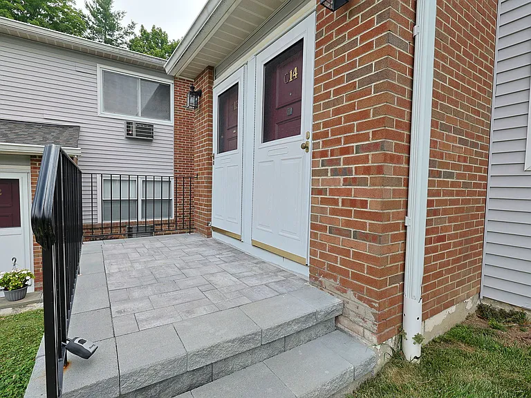 2740 South Rd #G14 — Photo 14