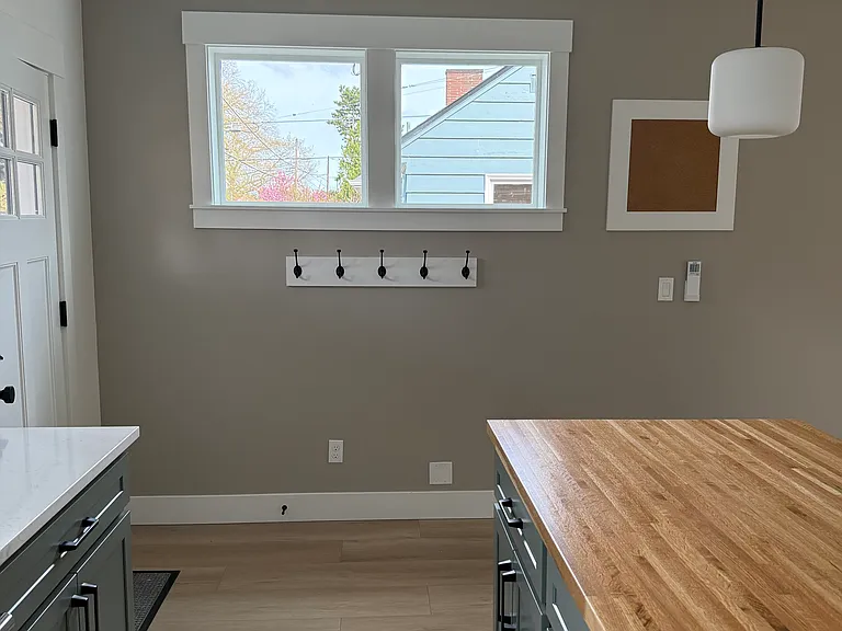 8 N Morgan St #B — Photo 4