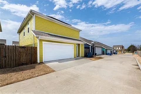 3807 Peachwood Dr — Photo 4