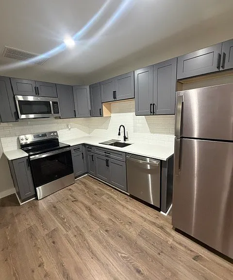 64 Wesley St #B — Photo 6
