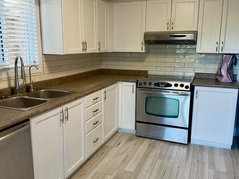 908 Copper Leaf Cres — Photo 13