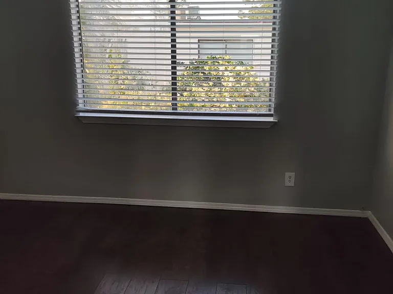 734 Legion Dr — Photo 4