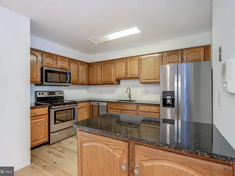 2751 Pennsylvania Ave #B103 — Photo 11