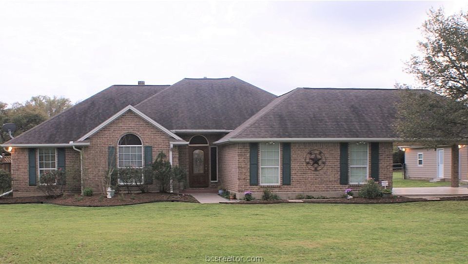 1st image of 15033 Turnberry Cir