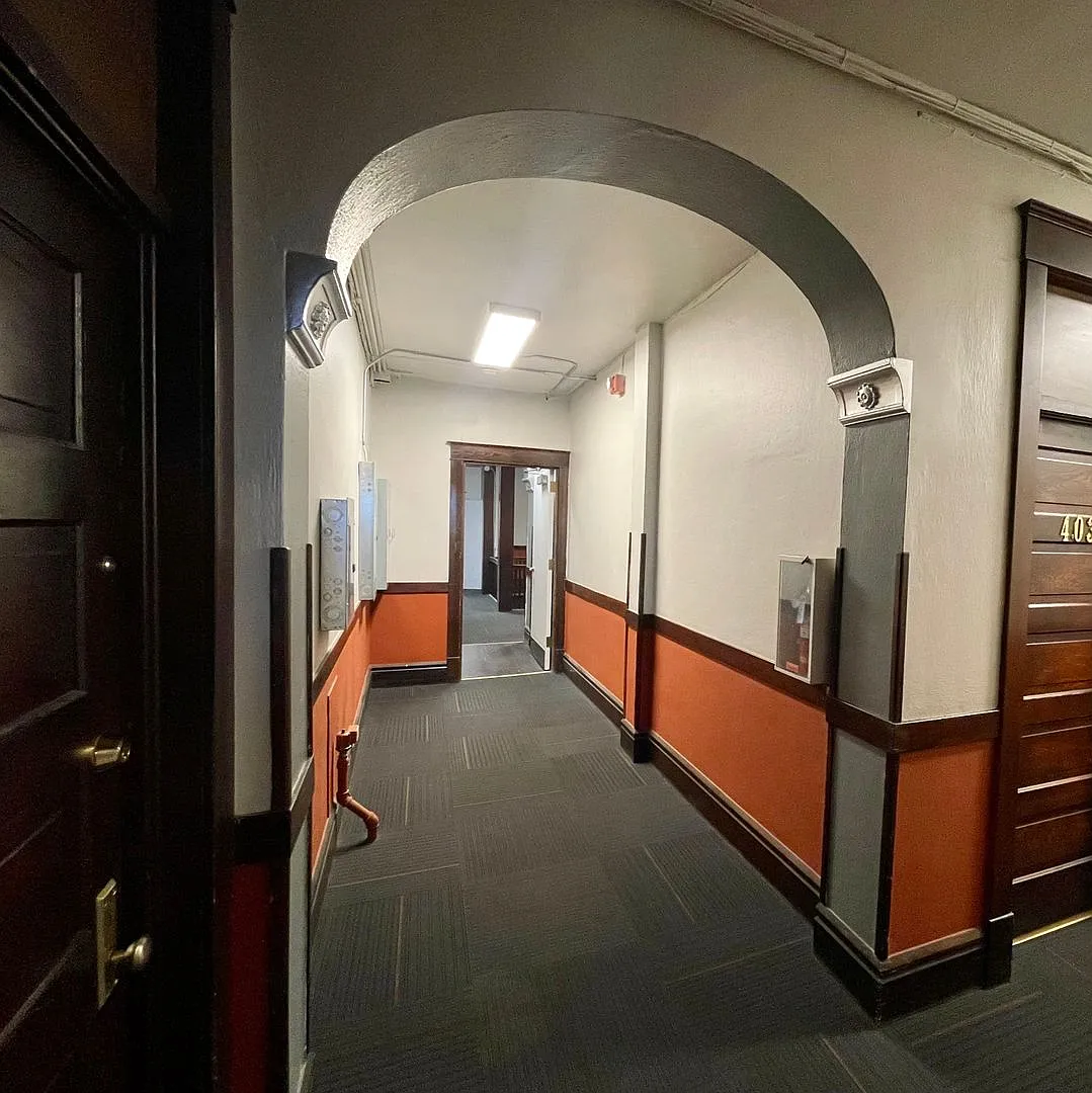 106 S Cedar St — Photo 3
