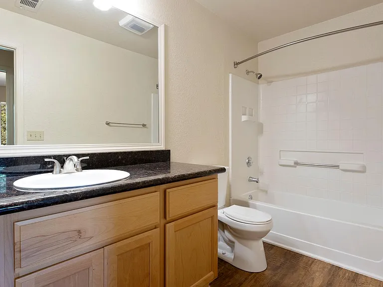 2 Bedroom 2 Bath Custom Upstairs