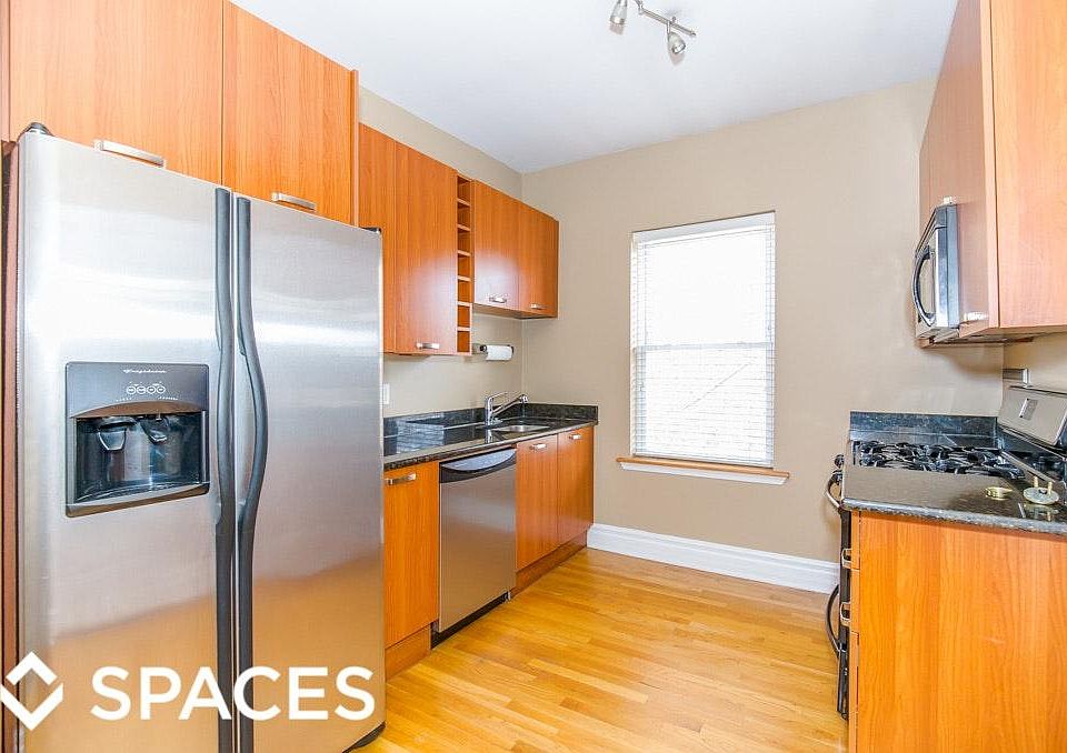 1st image of 2455 W Sunnyside Ave