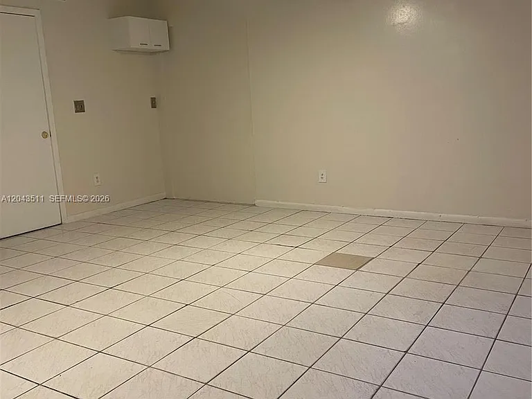7607 Harbour Blvd — Photo 5