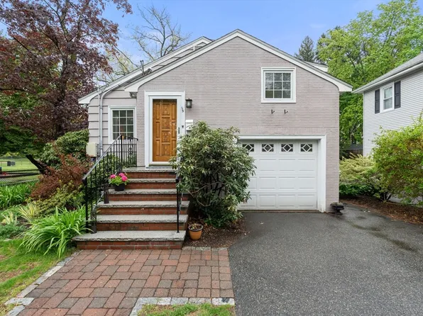 115 Beethoven Ave, Newton, MA 02468