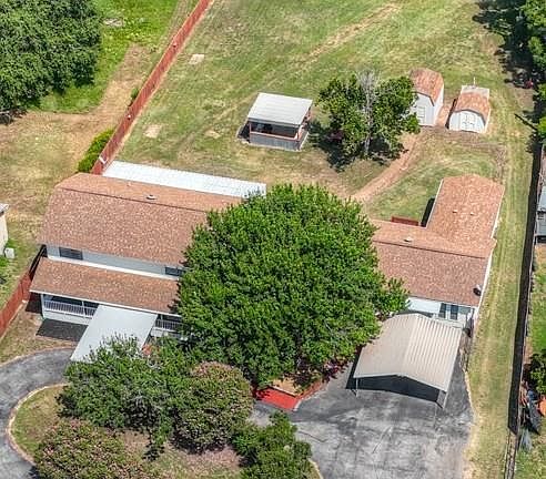 2nd image of 580 E Zipp Rd