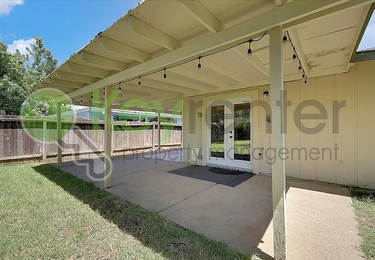 245 Withington Ave — Photo 29
