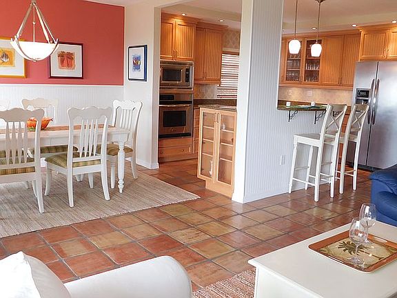 Dining & Kitchen