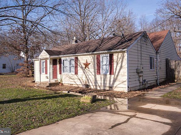 3rd image of 12604 Harper Dr