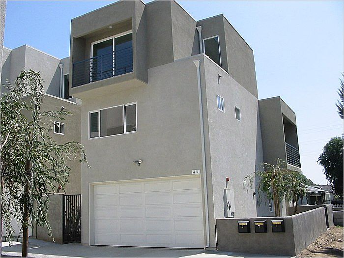 1st image of 11722 Avalon Blvd