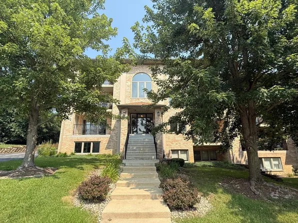 4401 Pershing Ave Unit 1N, Downers Grove, IL 60515