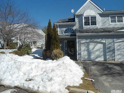 190 Lakebridge Dr N, Kings Park, NY, 11754