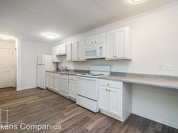 3rd image of 1400 Neil Ave APT 104